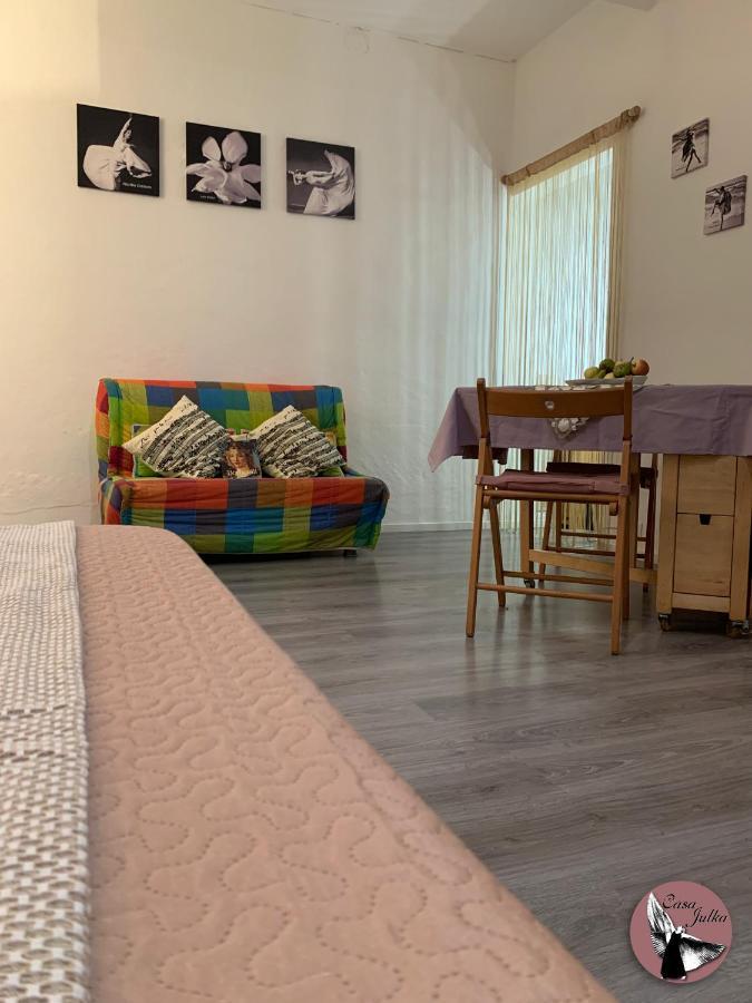 Casa Julka Apartment Ливорно Екстериор снимка